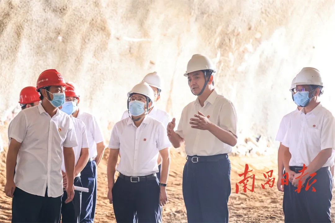 李红军专题调研南昌绕城高快西二环项目建设情况