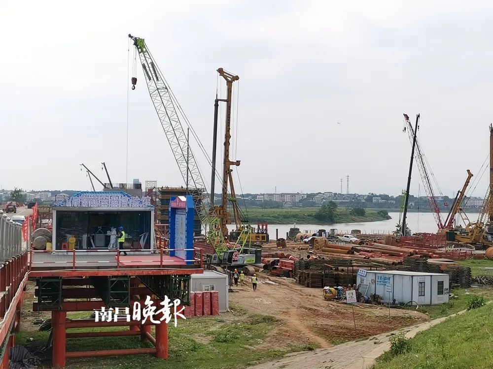 西二环高快项目召开带头大会部署“强攻”二季度